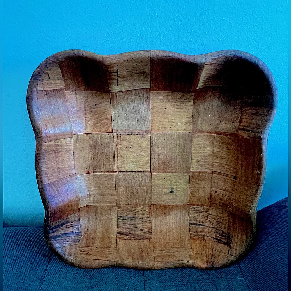 Wooden decorative bowl